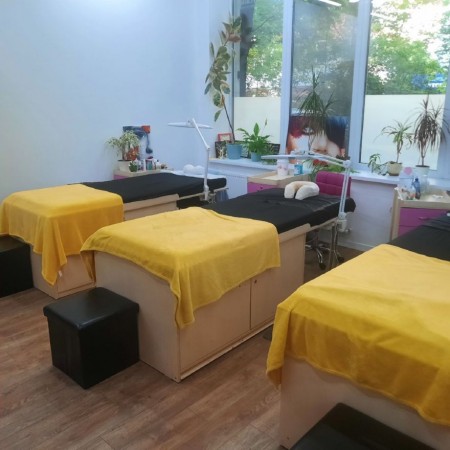 Элегантная и функциональная кушетка для  наращивания ресниц А-5